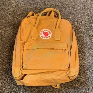 Fjallraven Kanken Totepack yellow